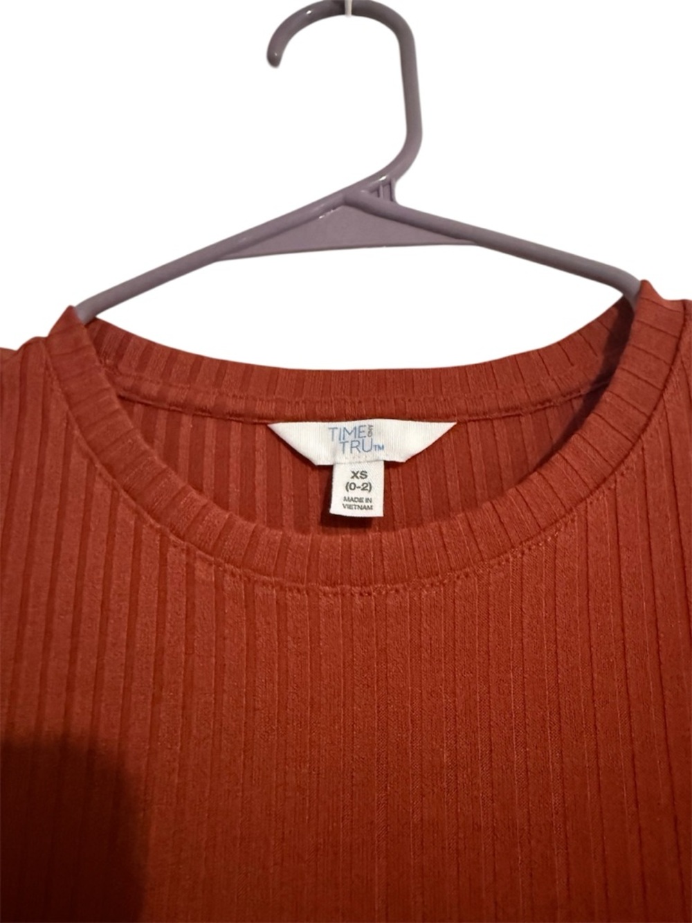 Time and Tru Rust Ribbed Ruffle Sleeve Tank - Picture 3 of 3